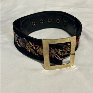 ❣️$14 Sale Gary Gail black velvet embroidered belt vintage